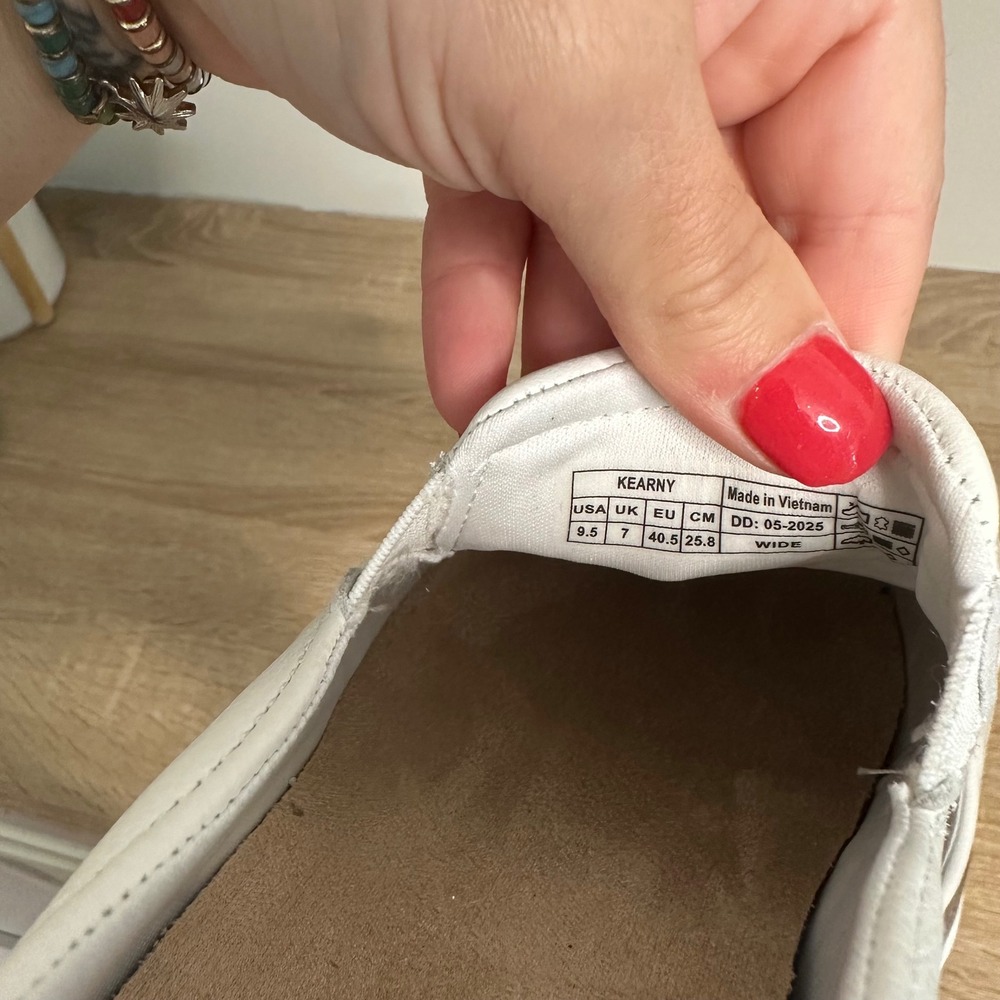 Vionic‎ Womens Kearny Slip On Sneaker US 9.5 Wide White Silver Leather Platform - Picture 12 of 16